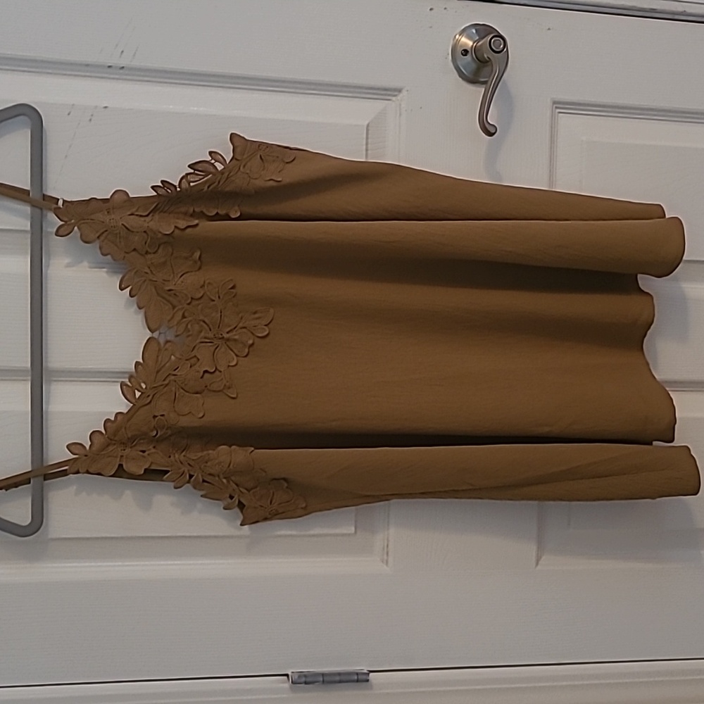 2 pc, flowy lace tank, and flowy patterned pants.  NwT